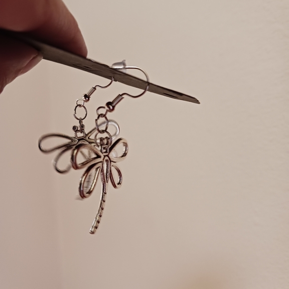 2 item-FAUX TURQUOISE BUTTERFLY GEMSTONE SILVERTONE NECKLACE & DRAGONFLY EARRING - Picture 7 of 10